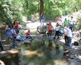 Reconocimiento de docentes de la naciente río Abangares proyecto Residuos Sólidos, Abangares, Guanacaste.