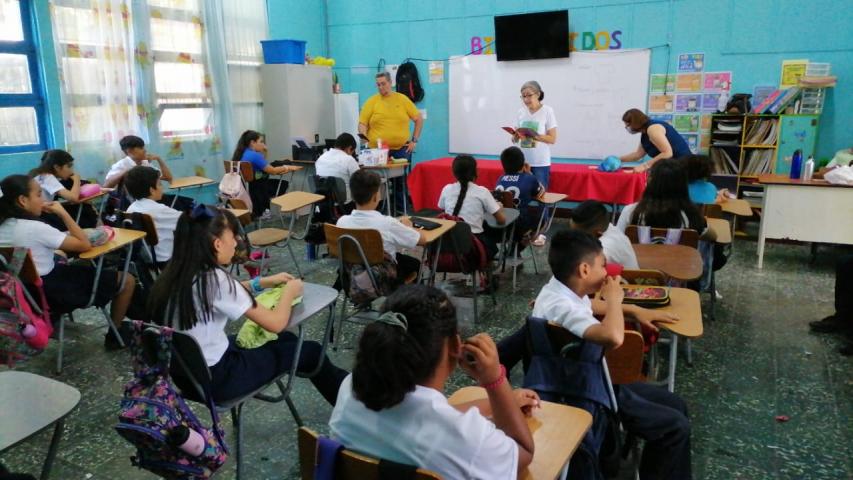 Taller Cambio Climático Sede Puntarenas y el CEA en Escuela Mora y Cañas 